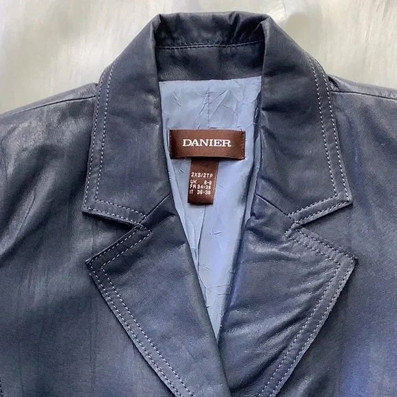 DANIER Leather Blazer - Picture 5 of 11